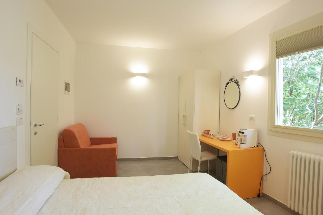 Rose Canine B&B Cesenatico Eksteriør bilde
